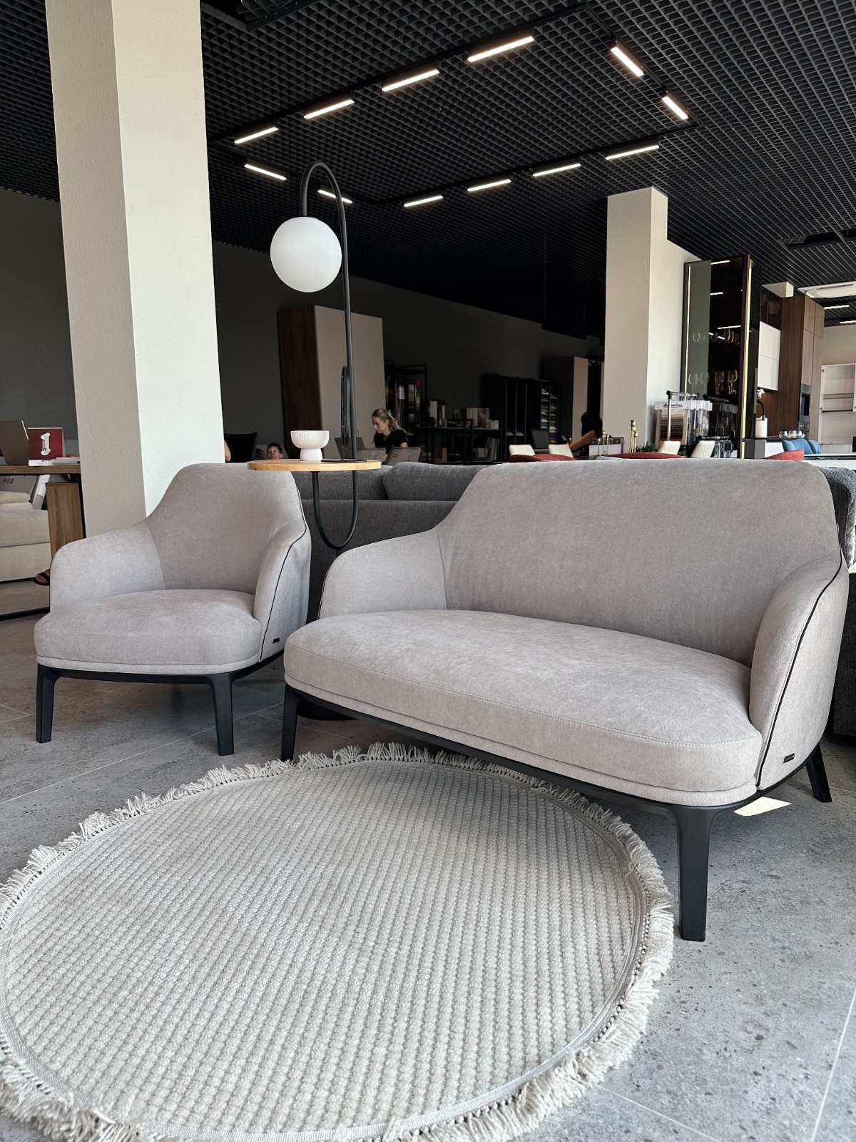 Дизайнерські м’які меблі в салоні ZlataMebel Ужгород